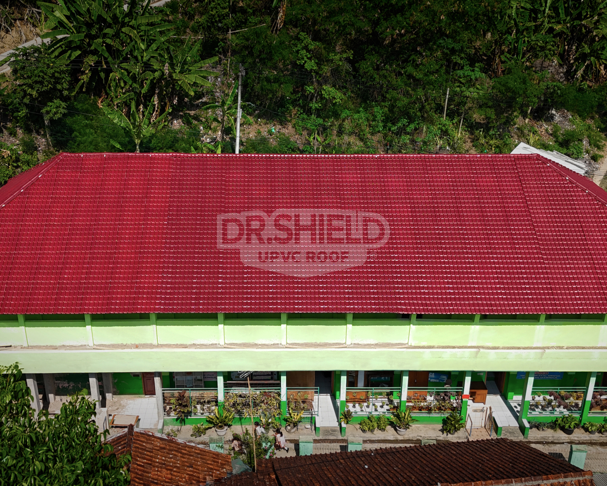 genteng lembaran upvc pada bangunan