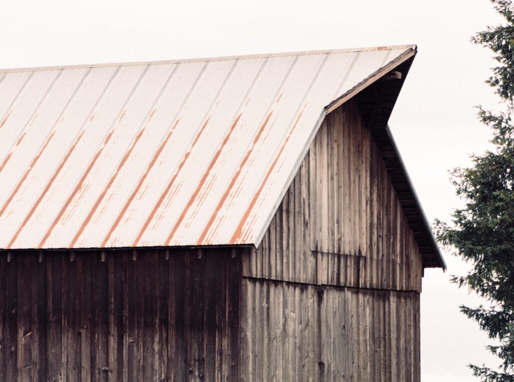 gambar atap seng berkarat