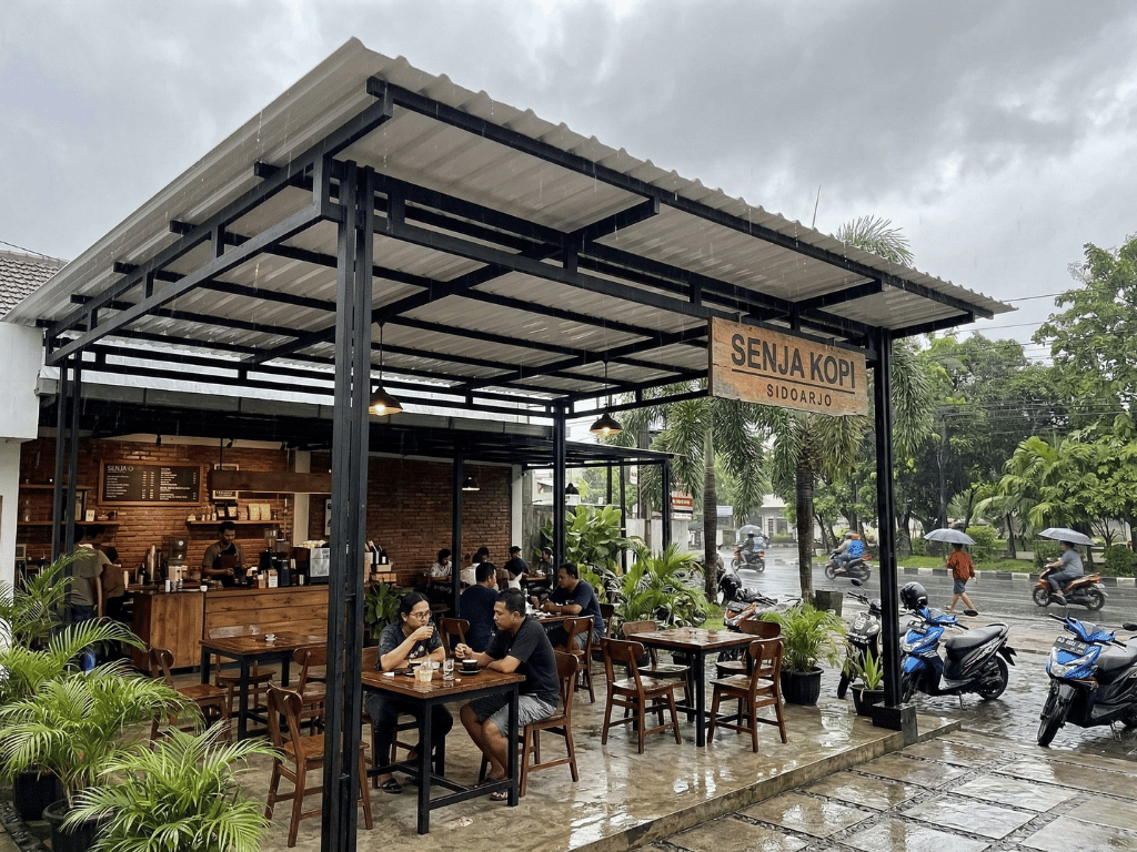 aplikasi atap upvc pada cafe